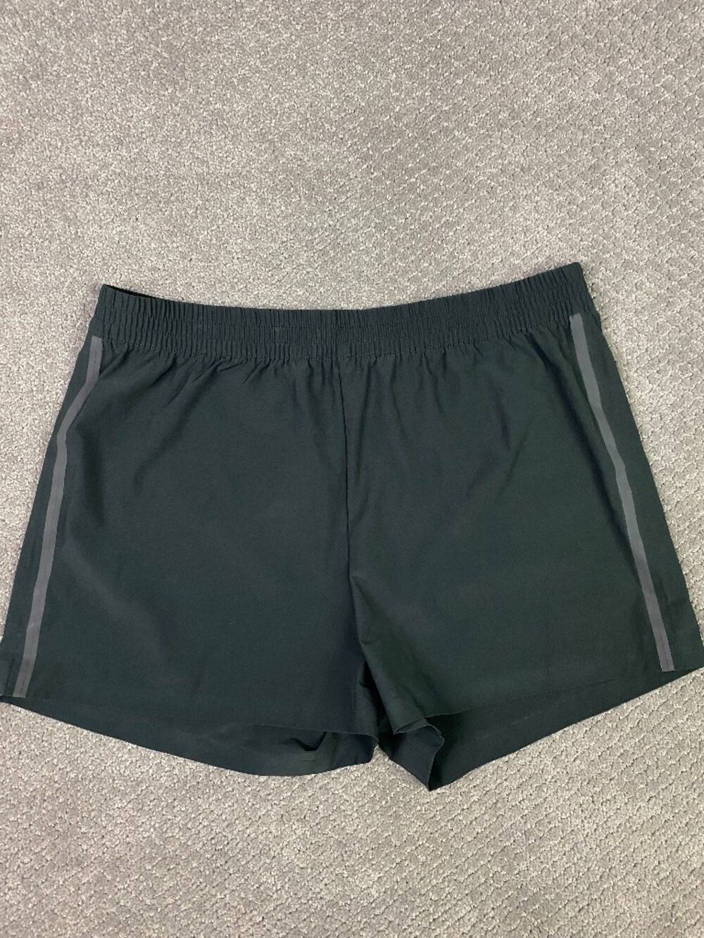 Outerknown Shorts Womens Large Black Gray OK Agility 2.5" Running Gym Athletic